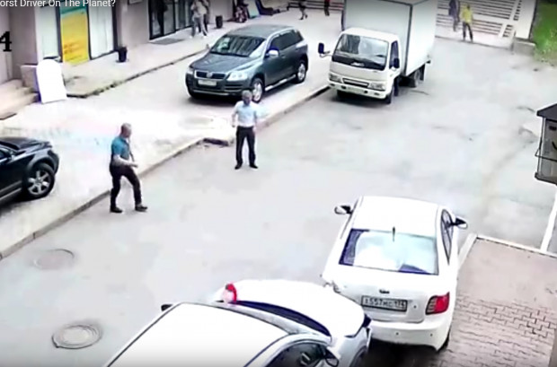 Είναι αυτή η χειρότερη οδηγός του κόσμου; (βίντεο)